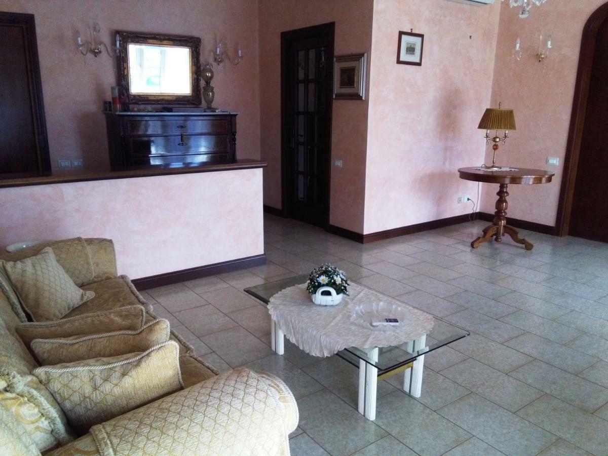 Letizia'S House Apartman Catania-Fontanarossai nemzetközi repülőtér Kültér fotó